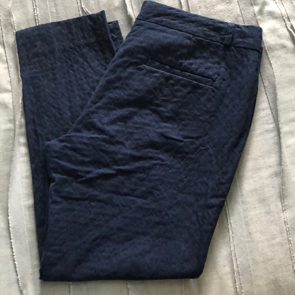 Textured navy crop pant